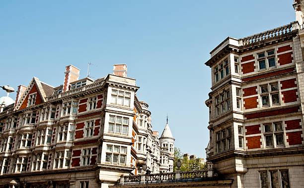 istock london architecture: sicilian avenue in a clear summer day 175434259