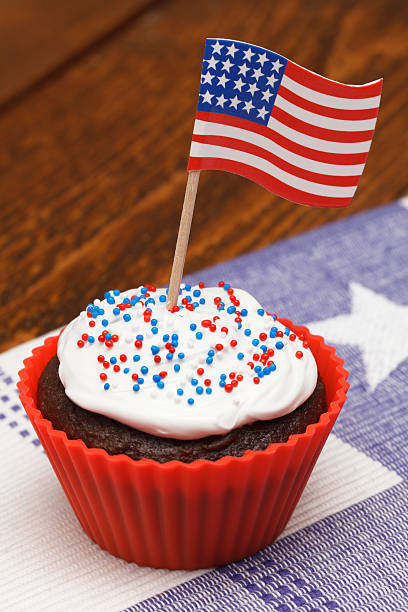 patriótica estadounidense picnic - napkin american flag holiday fourth of july fotografías e imágenes de stock