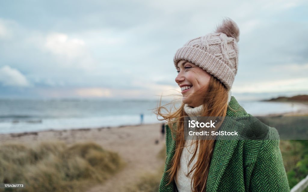 Feeling Happy at the Beach - Royalty-free Winter Stockfoto Feeling Happy at the Beach - Royalty-free Winter Stockfoto