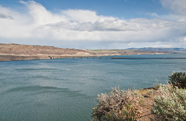 istock The Columbia River and Vantage Bridge 175436915