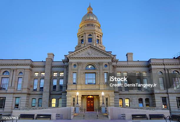 Capitólio Do Estado De Wyoming - Fotografias de stock e mais imagens de Capitólio do estado de Wyoming - Capitólio do estado de Wyoming, Wyoming, Cheyenne