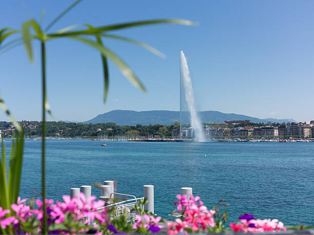 istock The Jet D'Eau on Lake Geneva, Switzerland 175438472