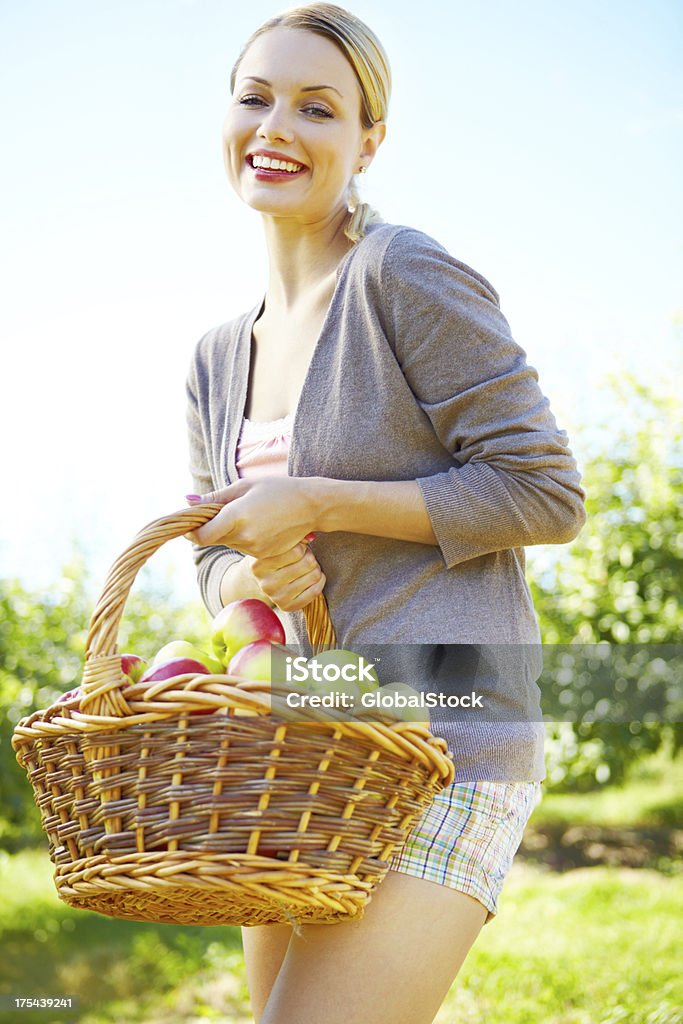 Amo esta dia de verão na fazenda - Foto de stock de Adulto royalty-free