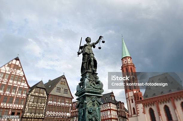 Photo libre de droit de Statue De Justitia banque d'images et plus d'images libres de droit de Allemagne - Allemagne, Balance, Bleu