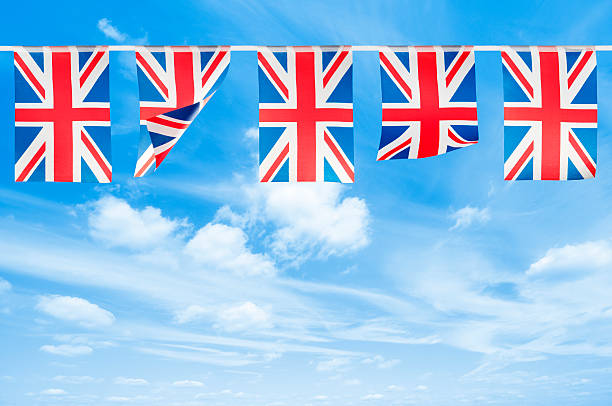 레드, 화이트 및 블루 동성혼 잭볼 장식용 깃발 복사 공간이 - british flag bunting flag english culture 뉴스 사진 이미지