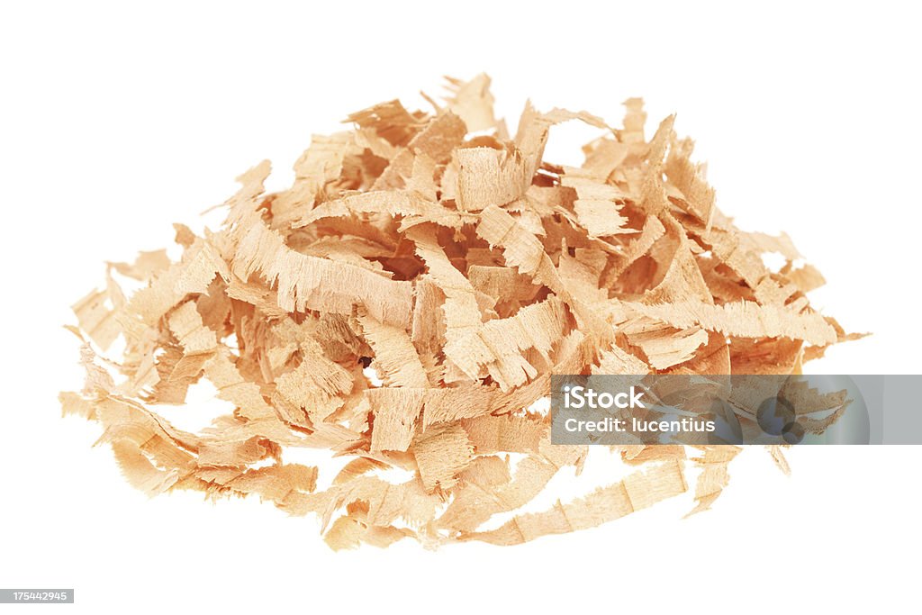 산더미 of 대팻밥 등과 같은 유기물질은 흰색 바탕에 그림자와 - 로열티 프리 톱밥-목재 스톡 사진