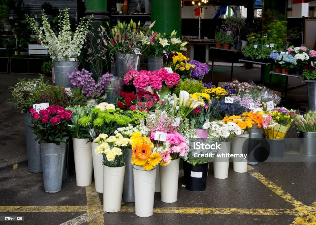 Fiore di stallo - Foto stock royalty-free di Fioraio - Negozio