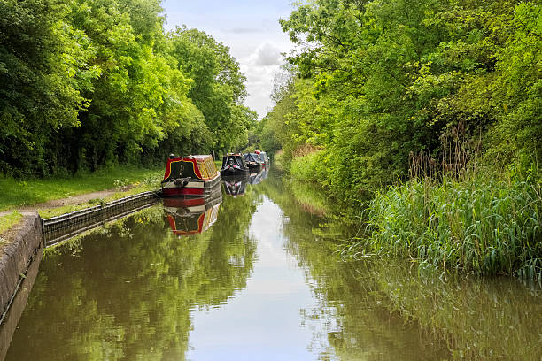 canal - narrow boat stock-fotos und bilder