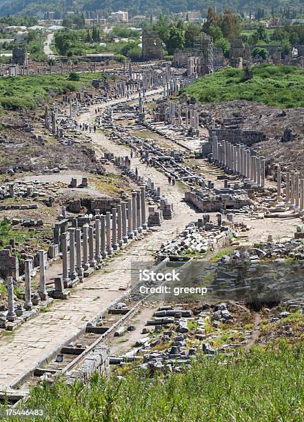 Perge Przegląd Main Street - zdjęcia stockowe i więcej obrazów Perge - Perge, Turcja, Anatolia