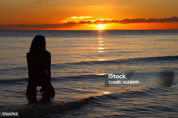 Boracay Pôr Do Sol - Fotografias de stock e mais imagens de Acenar - Acenar, Adulto, Ajoelhar