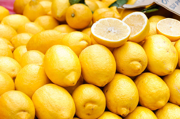 istock Lemons at a farmers market 175448994
