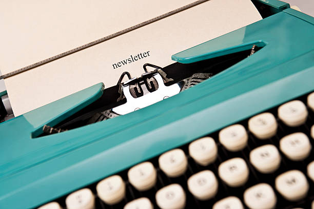ニュースレター - typewriter key 写真 ストックフォトと画像