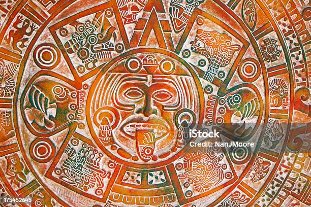 Calendário Maia - Fotografias de stock e mais imagens de Asteca - Asteca, Arte, Imagem pintada