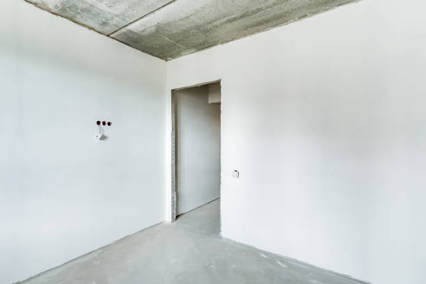 istock Empty concrete commercial space without finishing with partitions 1754533026