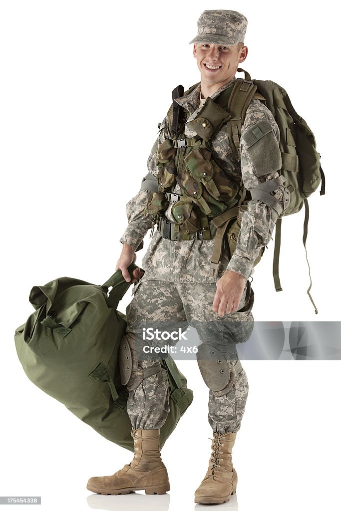 Feliz Homem do exército transportar a sua bagagem - Royalty-free Figura para recortar Foto de stock