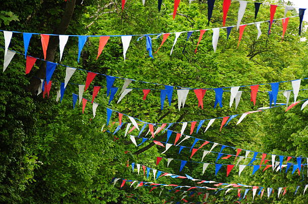 fête de rue, en jersey nid d'ange. - fête de rue photos et images de collection