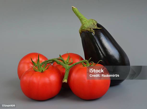 Verduras 24 Foto de stock y más banco de imágenes de Alimento - Alimento, Berenjena - Vegetal, Color - Tipo de imagen