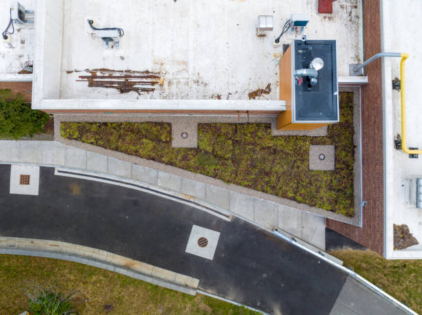 istock Aerial image of a new vegetation, green, roof. 1754792156