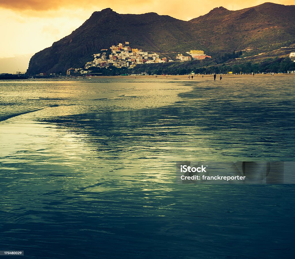 water edge Costa-Playa de las Teresitas - Foto stock royalty-free di Acqua