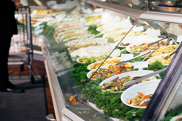 muestra de la tienda de comida para llevar - delicatessen fotografías e imágenes de stock