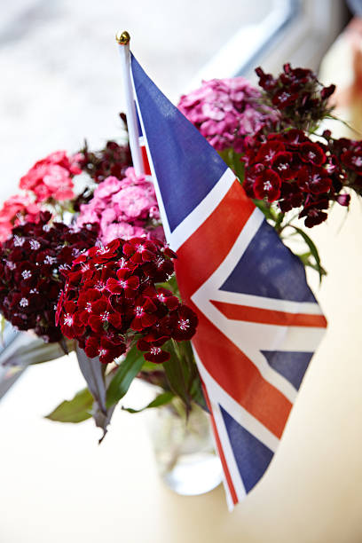istock Union Jack in vase of flowers 175481609