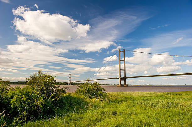 piękne niebo nad humber most - kingston upon hull zdjęcia i obrazy z banku zdjęć