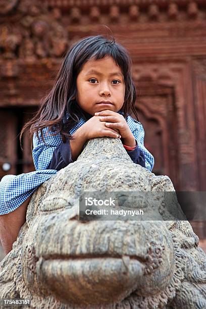 Photo libre de droit de Jeune Fille Népalaise banque d'images et plus d'images libres de droit de Adolescent - Adolescent, Adulte, Asiatique de l'Est et du Sud-Est