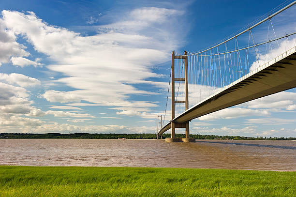 humber-hängebrücke - humber bridge bridge humber river yorkshire stock-fotos und bilder