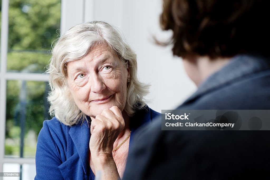 Mujer madura asesor - Foto de stock de Tercera edad libre de derechos