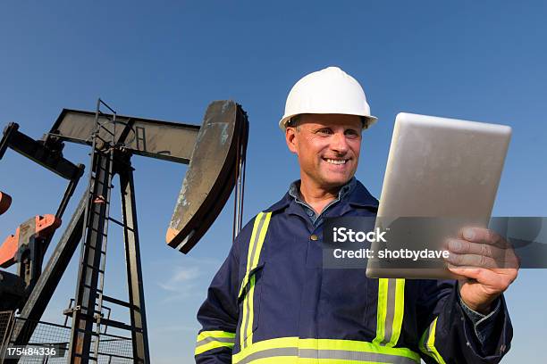 Технологии И Масло — стоковые фотографии и другие картинки Бензин - Бензин, Нефть, Природный газ
