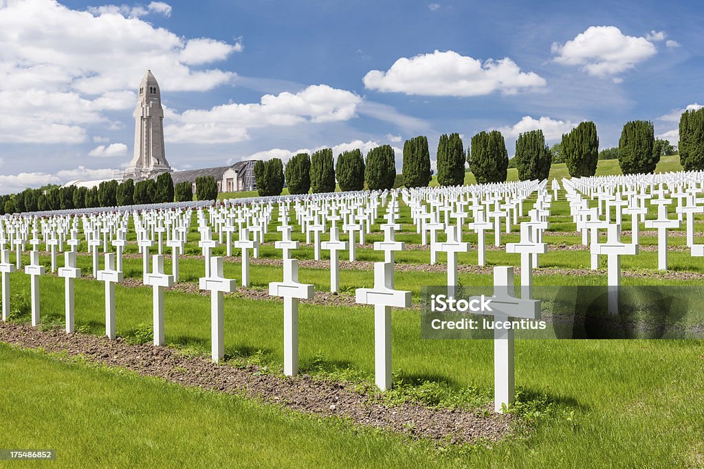 World War One cemetery at Verdun France War cemetery north east of Verdun in France commemorating those who died during the Battle of Verdun in 1916. The building behind the cemetery is the Ossuary of Douaumont containing the skeletal remains of at least 130,000 unidentified soldiers. Battle of Verdun Stock Photo