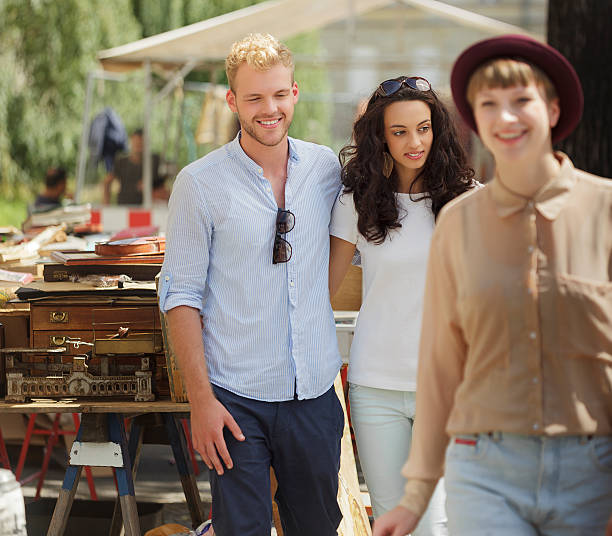 istock Sunday at The Flea Market 175487364