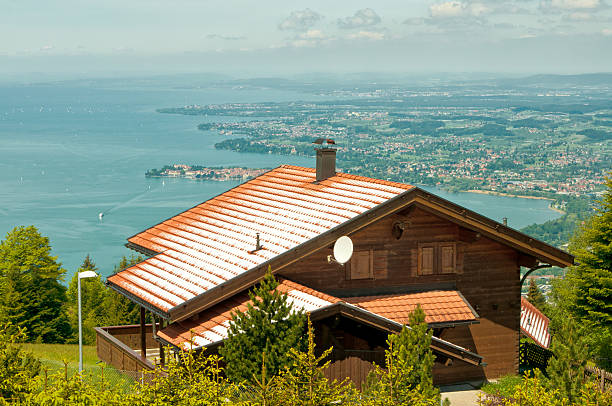 vista da montanha pfander sobre lindau - mountain lake austria bavaria imagens e fotografias de stock