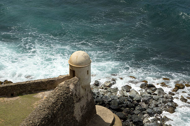 devil's guarita, castillo de san cristóbal, puerto rico - castillo de san cristobal - fotografias e filmes do acervo