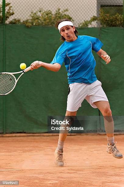 Photo libre de droit de Courts De Tennis banque d'images et plus d'images libres de droit de 30-34 ans - 30-34 ans, Activité, Adulte