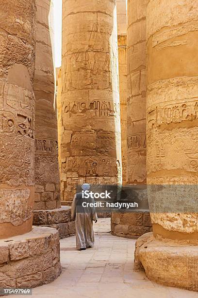 Tempio Di Karnak Egiziano Guardia Complesso Luxor Egitto - Fotografie stock e altre immagini di Tempio di Karnak