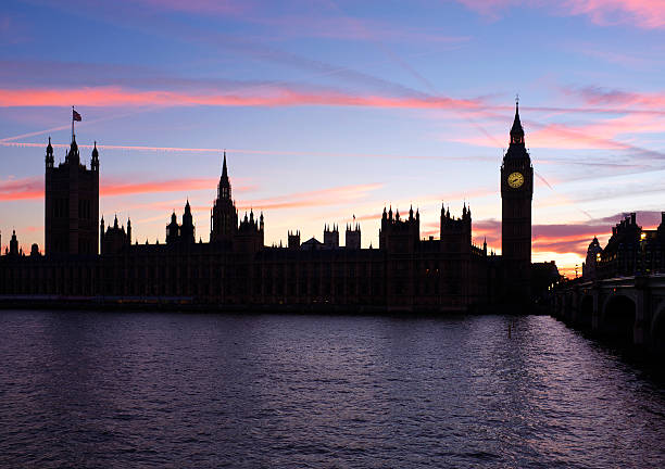 istock Pink Sunset Over London 175499622