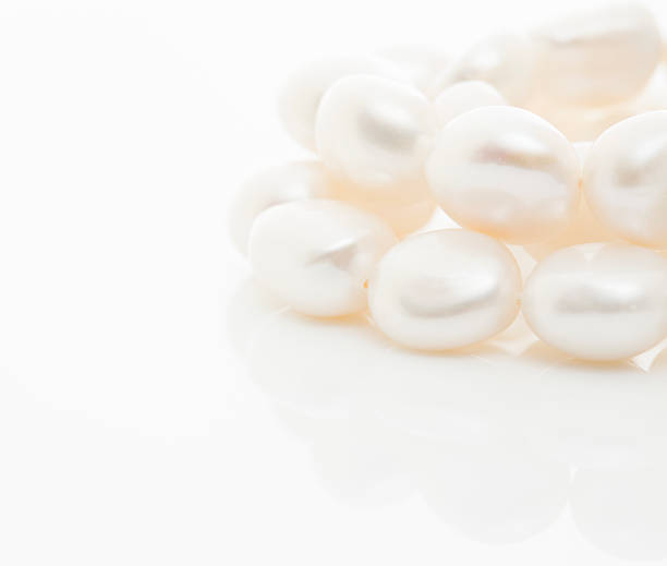 istock Pearl jewelry 175499724