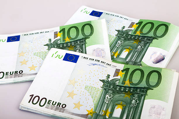 istock Bundles of 100 euro bank notes 175500186