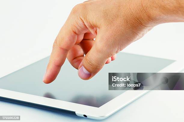 Bianco Tablet Touchscreen - Fotografie stock e altre immagini di Adulto - Adulto, Bianco, Blocco per appunti