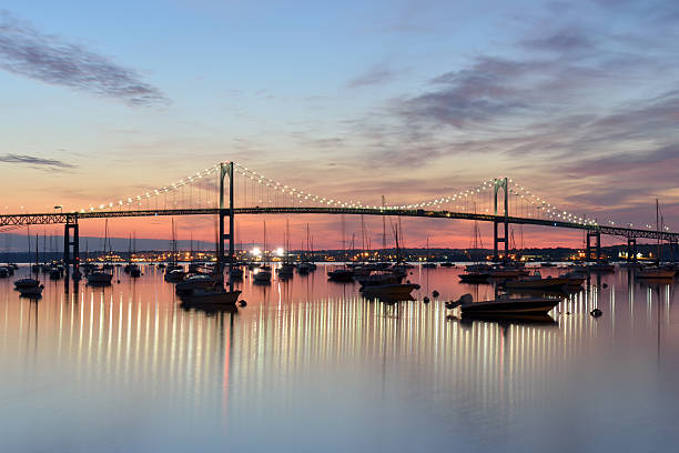 istock Newport Bridge at Sunrise 175500617