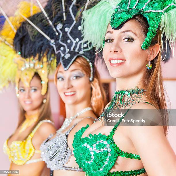 Ballerini Di Samba - Fotografie stock e altre immagini di Carnevale - Festività pubblica - Carnevale - Festività pubblica, Casinò, Cultura latino-americana