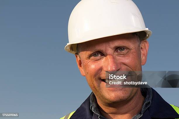 Foto de Trabalhador De Retrato e mais fotos de stock de Classe Trabalhadora - Classe Trabalhadora, Céu - Fenômeno natural, Rindo