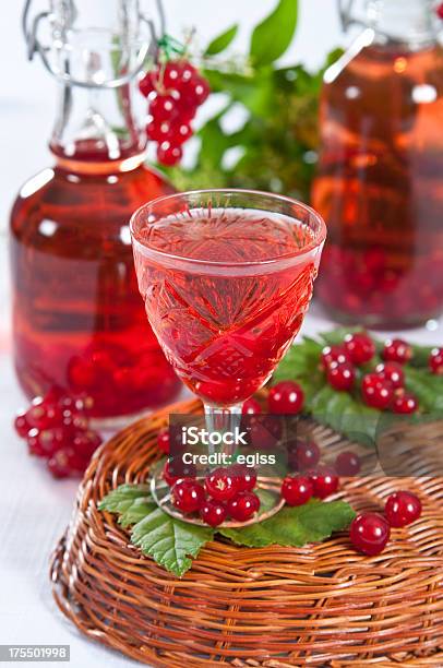 Foto de Licor De Frutas Caseiro e mais fotos de stock de Groselha - Passa de Corinto - Groselha - Passa de Corinto, Aperitivo, Bebida alcoólica