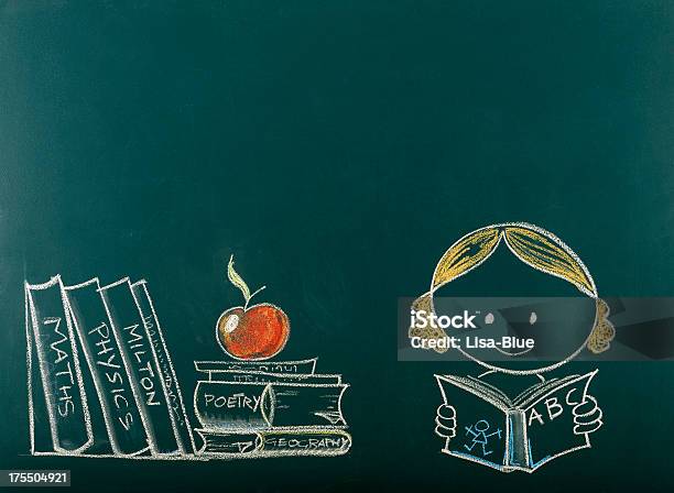 Foto de Voltar Para A Escola Conceito Sobre Blackboardcopy Espaço e mais fotos de stock de Desenho de Carvão