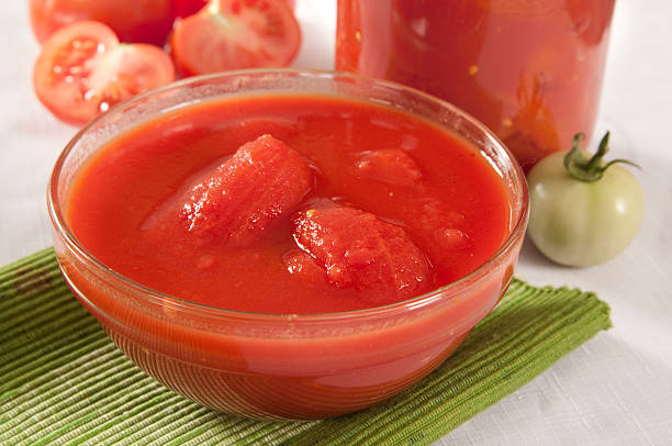 tomates marinados en su propio jugo - pickle relish fotografías e imágenes de stock