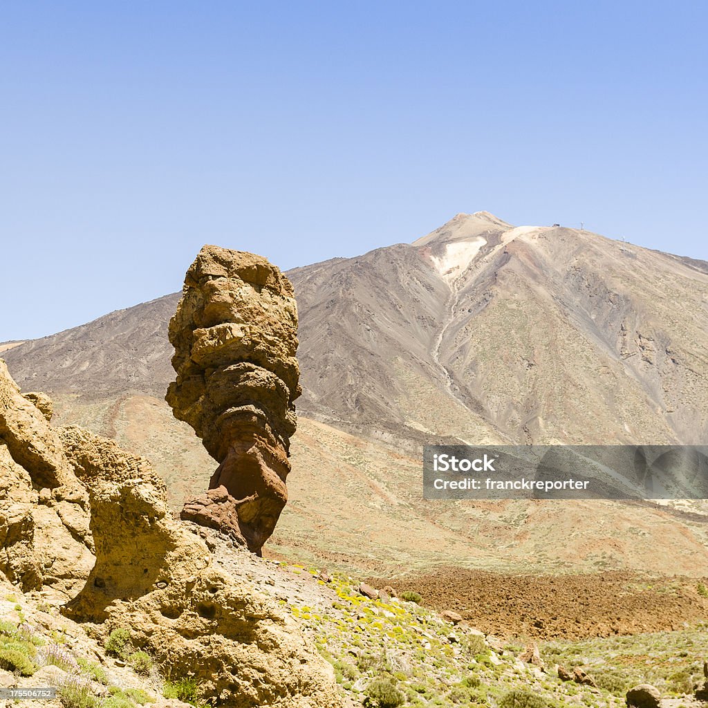 Los Roque sobre El pico de Teide-Tenerife - Royalty-free Los Roques - Formação Rochosa Foto de stock