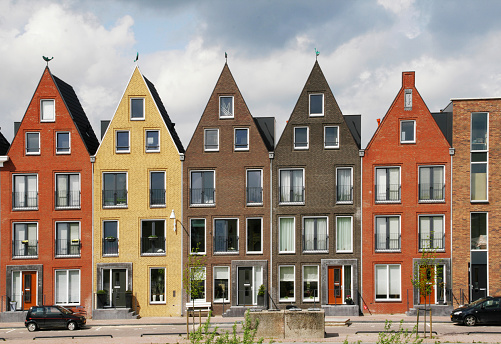 New canal houses