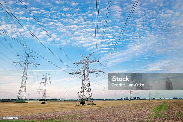 High Voltage Power Line Stockfoto und mehr Bilder von Hochspannungsmast - Hochspannungsmast, Viele Gegenstände, Deutschland