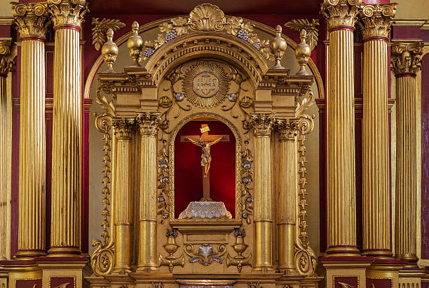 istock altar antigua guatemala cathedral 175509553
